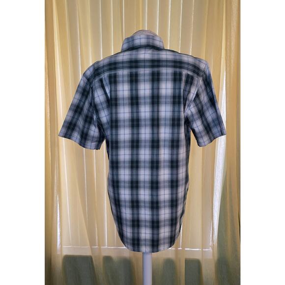 Carhart Men’s Shirt M Plaid Relaxed Fit Button-Down Collar Short sleeve - Picture 2 of 5